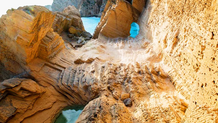Cala Atlantis en Ibiza: Sa Pedrera de Cala d’Hort